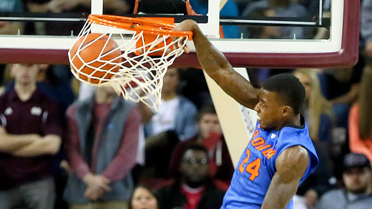 No. 3 Florida defense suffocates Mississippi State for 12th straight win